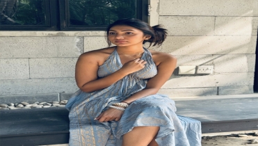 খোলামেলা লুকে শীতকে বিদায় জানালেন সুনেরাহ